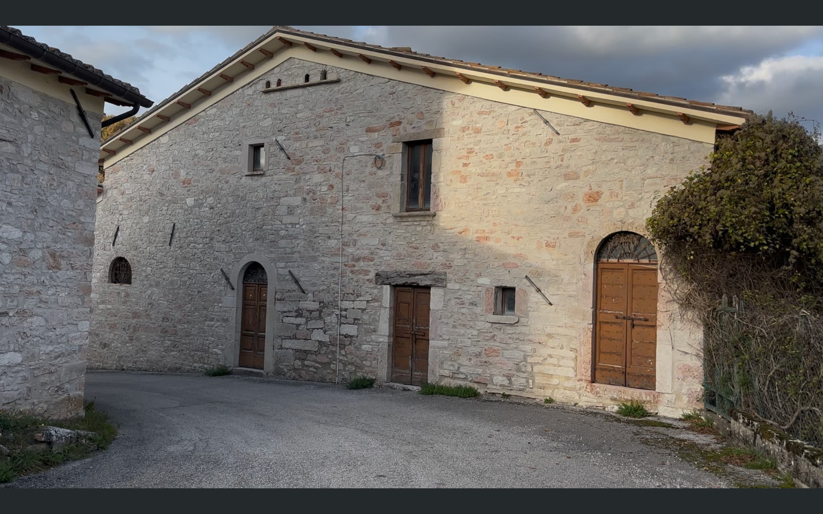Paysage des Monts Sibillins depuis le Domaine Mevale - séjours agrotouristiques en pleine nature, Italie
